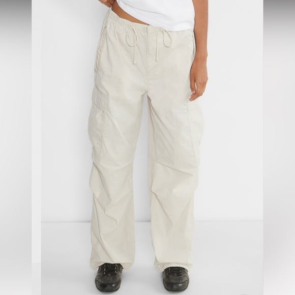 Aritzia TNA Squad Pocket Parachute Pant - Picture 1 of 4